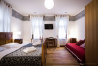 Sobe z zgodbo Pr' Gavedarjo, Julijske Alpe