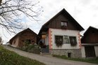 Fattoria turistica Globočnik Fattoria turistica Globočnik, Globoko 9, 4240 Radovljica