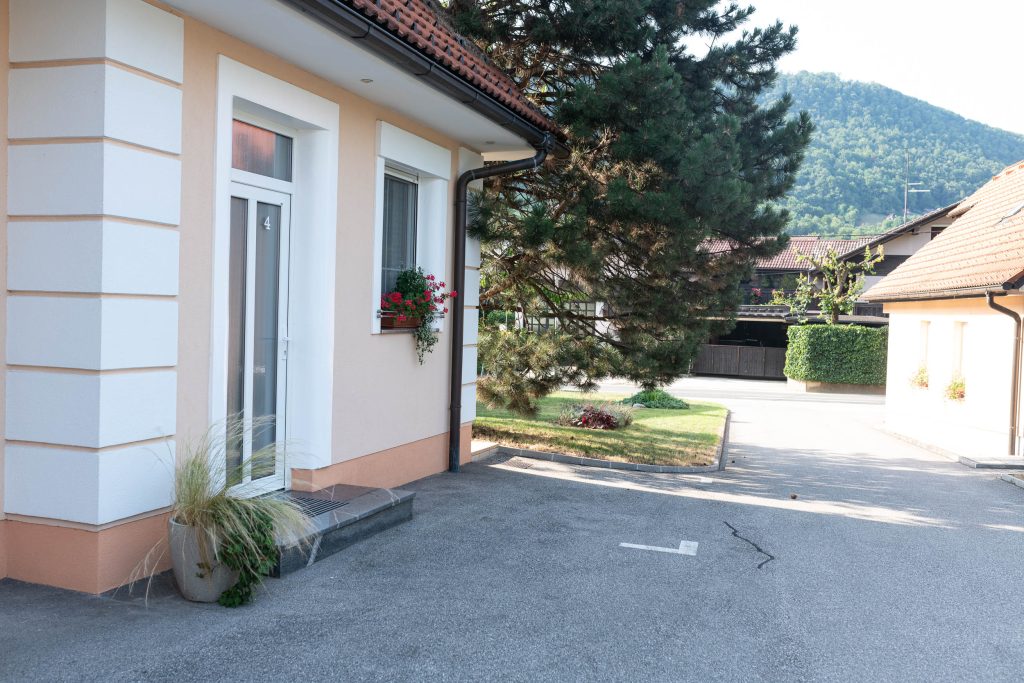 Apartmaji in prenočišča Ramar