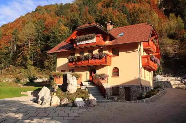 Apartments Jezerci