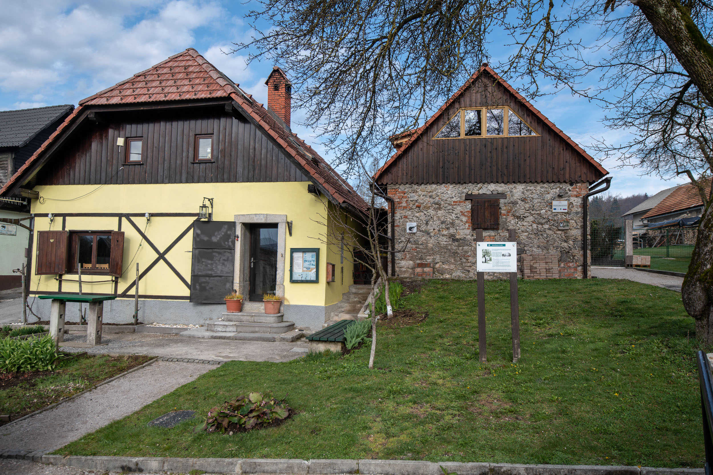 GOSTel Kočevski Rog – rooms, apartments and the cultural heritage of the Gottschee Germans