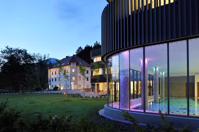 Lambergh, Château & Hotel