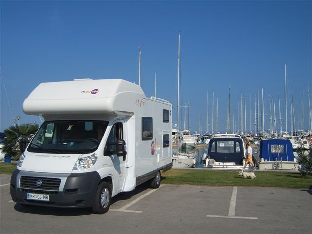 Noleggio conveniente di un camper confortevole – MPC – Team