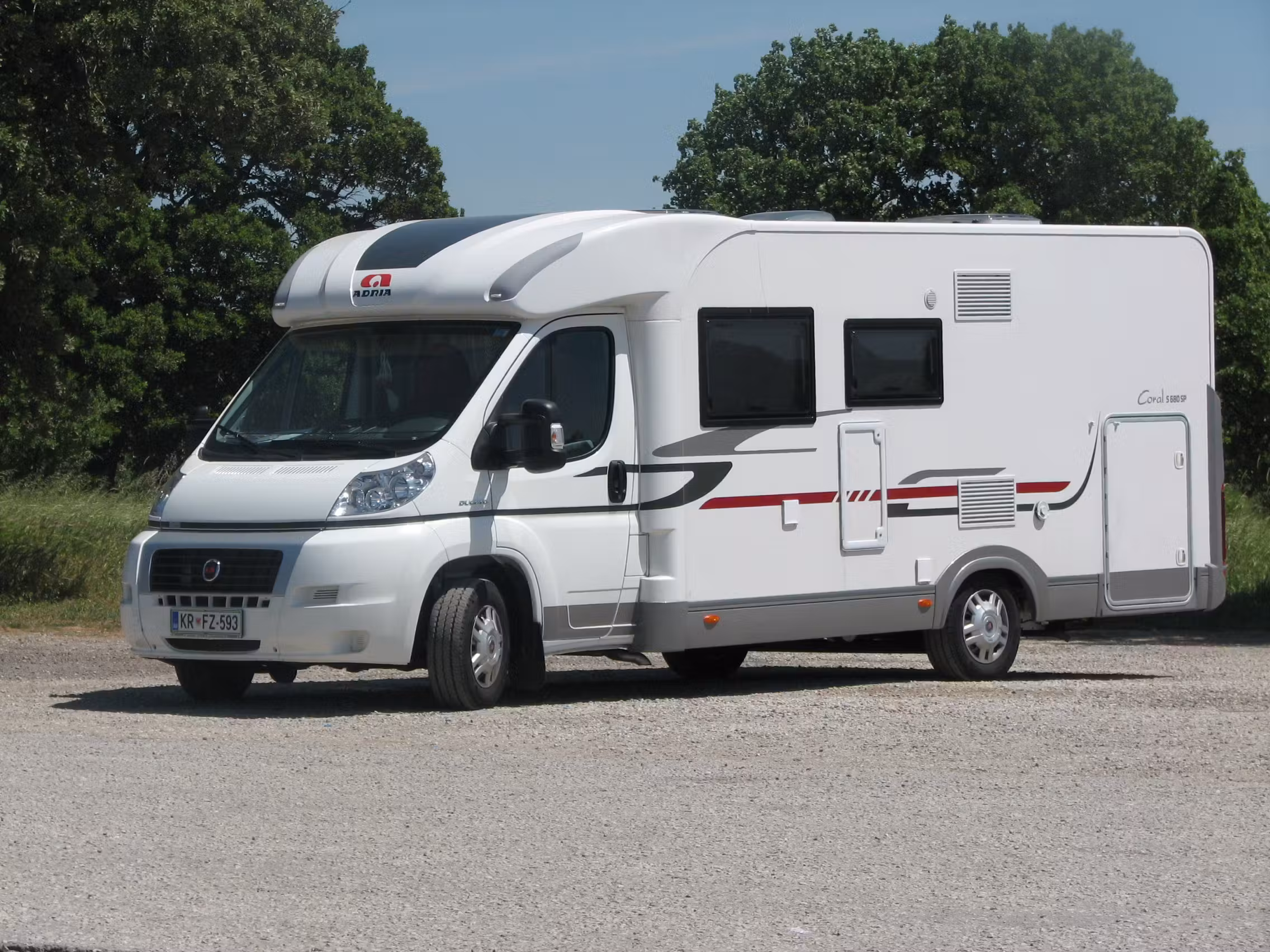 MARAN TRAVEL ADVENTURES – noleggio camper, trasferimenti in minibus